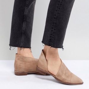 LIKE NEW FREE PEOPLE ROYALE FLATS